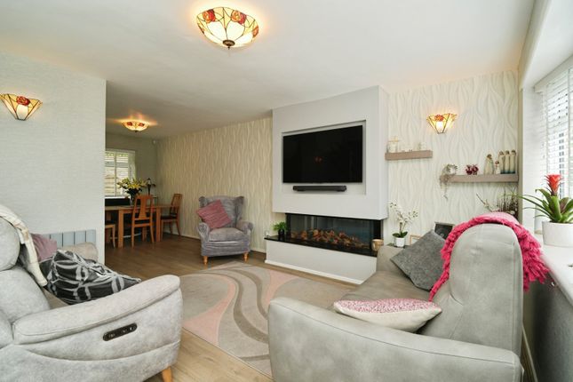69, Riverside Drive, Lancashire photo 2