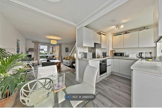 B Percy Road, Hampton photo 3