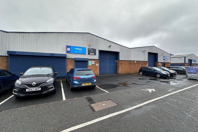 Warehouse to let in Summit Crescent Industrial Estate, Smethwick