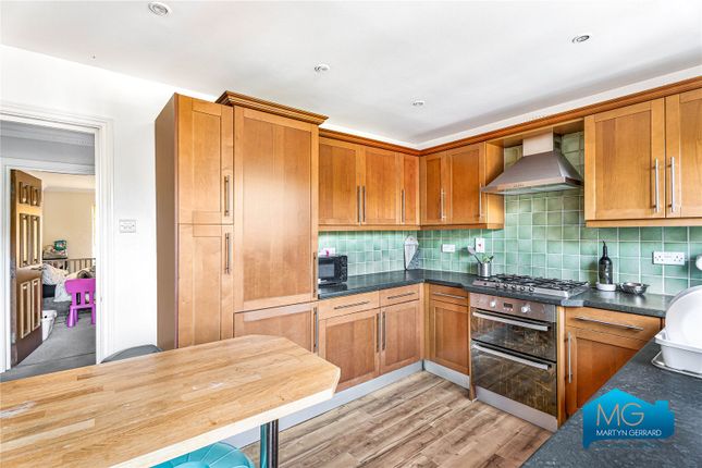 22, Halton Close, London photo 5