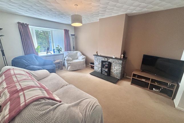 27, Mayfield Close, St. Austell photo 4