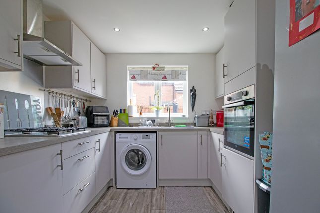59 Willoughby Chase, Gainsborough photo 4