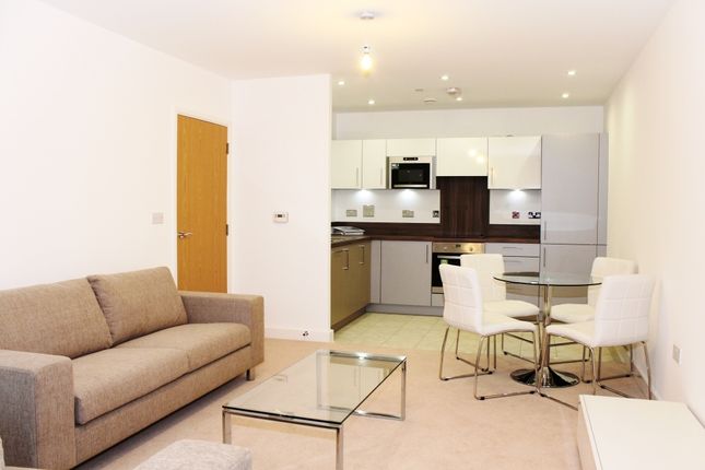 Thumbnail Flat to rent in Connaught Heights, Waterside Park, Royal Docks