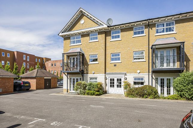 Thumbnail Flat for sale in Reliance Way, Oxford