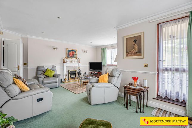 8 Portman Lodge, Brook Park Close, London photo 3