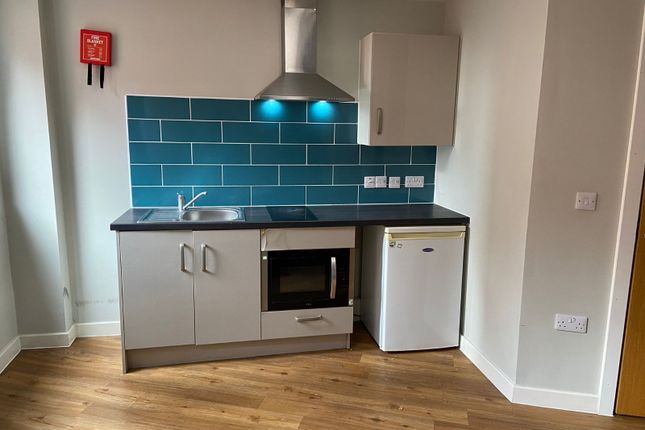 Flat to rent in Queen Street, Sheffield, South Yorkshire
