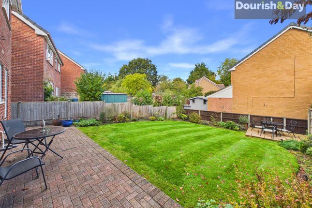 21 Glendower Close, Stafford photo 3