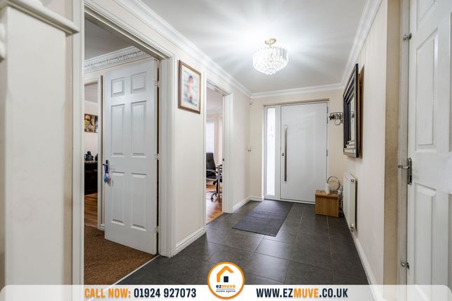 19 Croftflat Drive, Huddersfield photo 4
