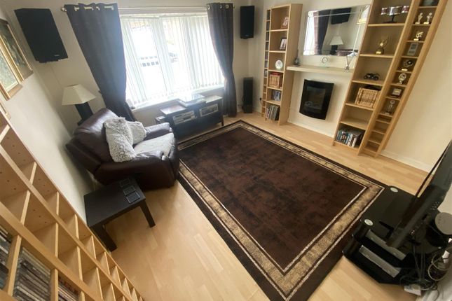 26, Dorchester Court, Whitley Bay photo 2