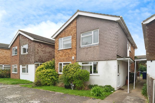 Flat for sale in Wharf Close, Stanford-Le-Hope