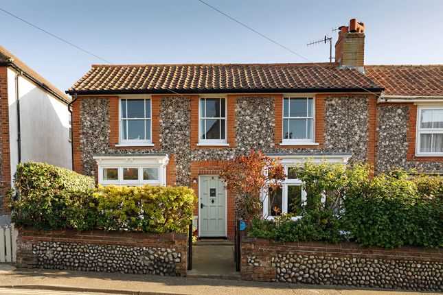3-bed terraced on Little School House, 4 Cliff Road, Sheringham, £350,000