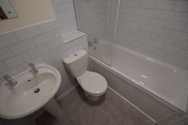27, Wesley Close, Somerset photo 3