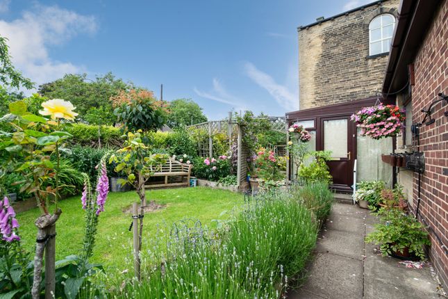 1, Ferrands Park Way, Bingley photo 4
