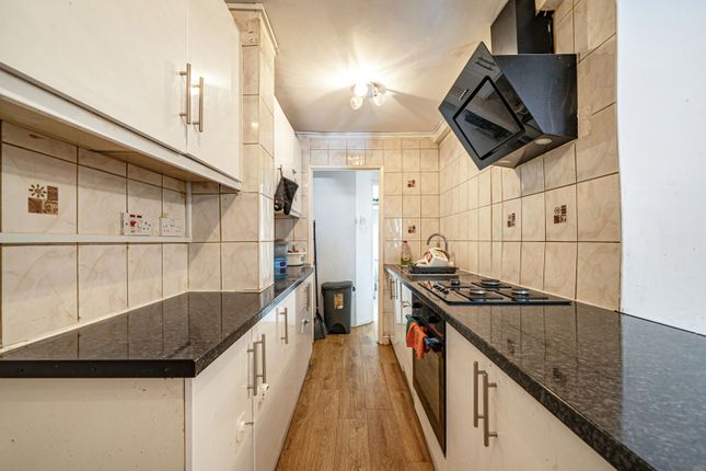 Bampton Road, London photo 4