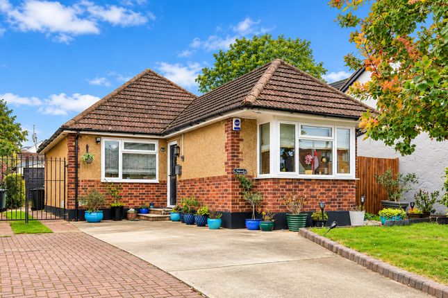 2-bed bungalow on Pound Lane, Basildon, £425,000