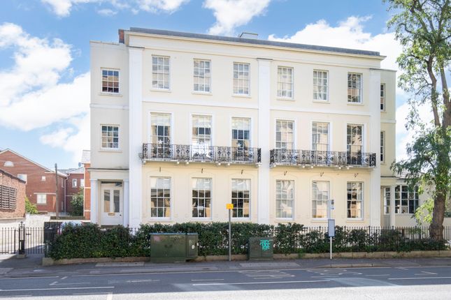 Thumbnail Flat to rent in Victoria House, St. James Square, Cheltenham