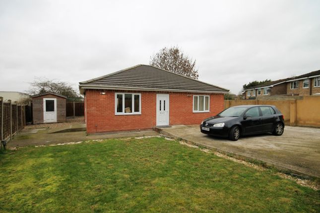 Bungalow to rent in Ramsden Drive, Romford RM5