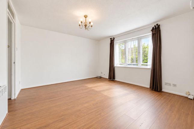 Tavistock Road, West Drayton photo 3