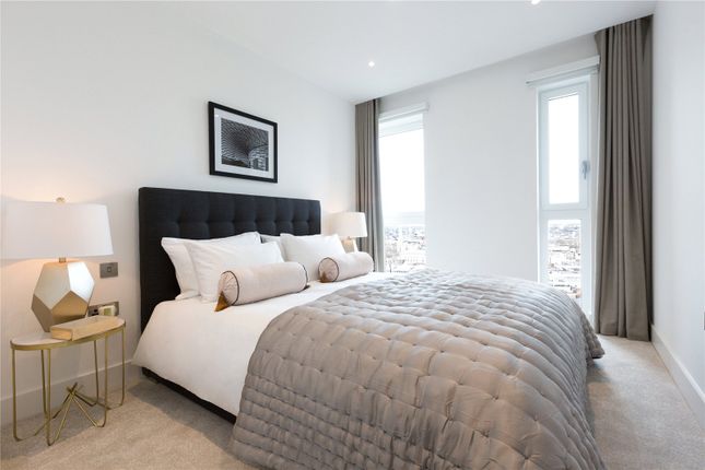 Apartment 2006, Wiverton Tower, 4, New Drum Street, London photo 2