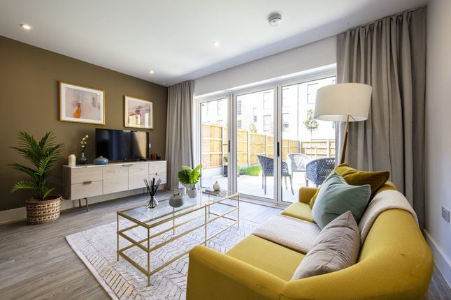 Thumbnail Town house for sale in Wycombe Street, London