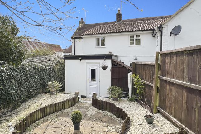 Cottage to rent in South Street, Warminster, Wiltshire
