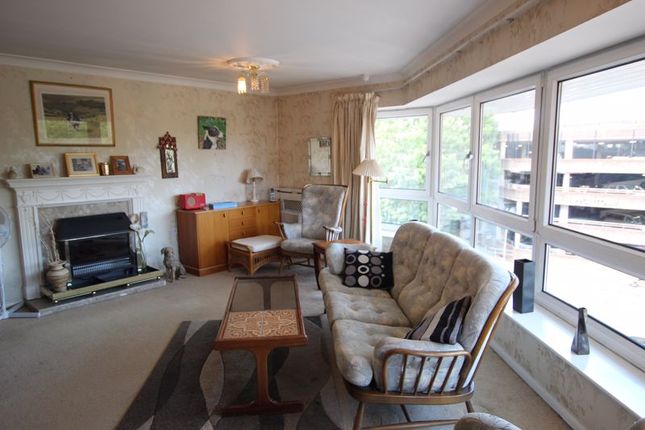 Flat 23 Ashurst, Ashley Avenue, Epsom photo 2