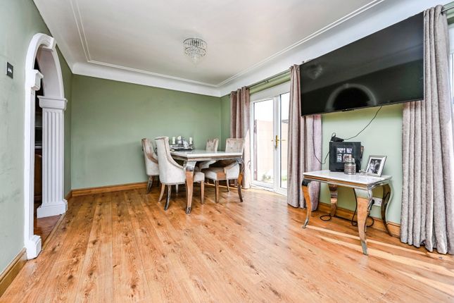 52, Harrops Croft, Merseyside photo 4