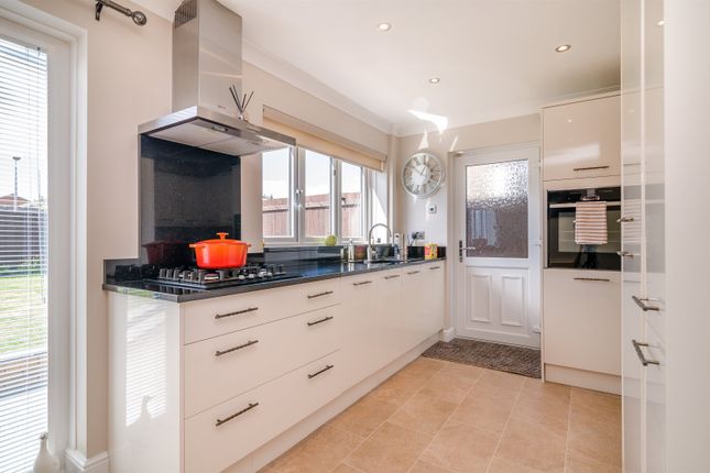 114, Taff Road, Caldicot photo 2