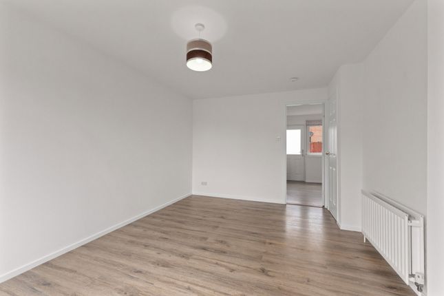 67, Dalling Avenue, Bathgate photo 3