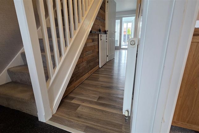 2, Grove Avenue, Winsford photo 4
