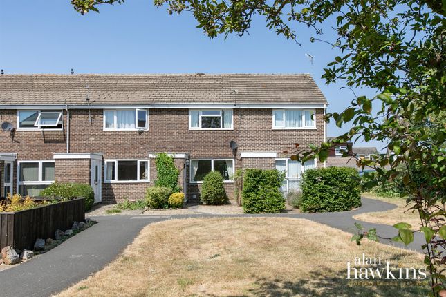 2-bed house on 20, Briars Close, Royal Wootton Bassett, £210,000