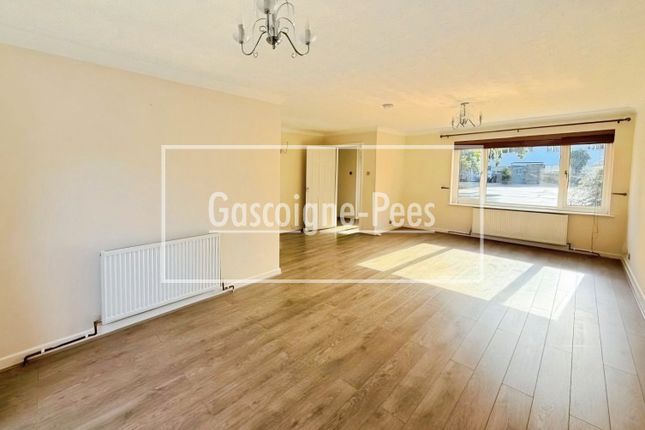 5, Camberley photo 2