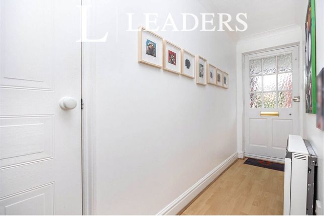 9, Chesham Mews, Chesham Road photo 4