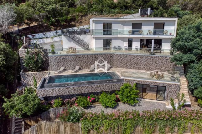 Villa for sale in Les Issambres, 83380, France
