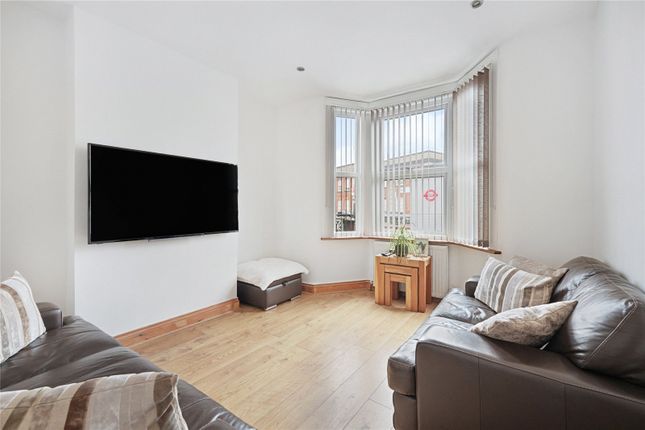 208, Blackhorse Lane, London photo 2