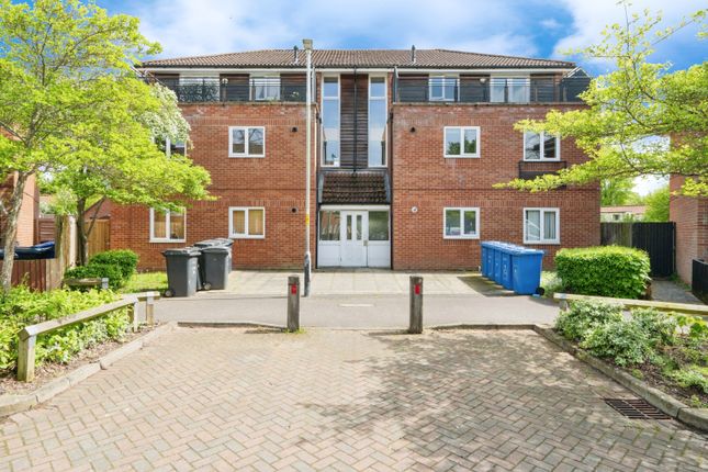 Flat for sale in Cadge Road, Norwich, Norfolk