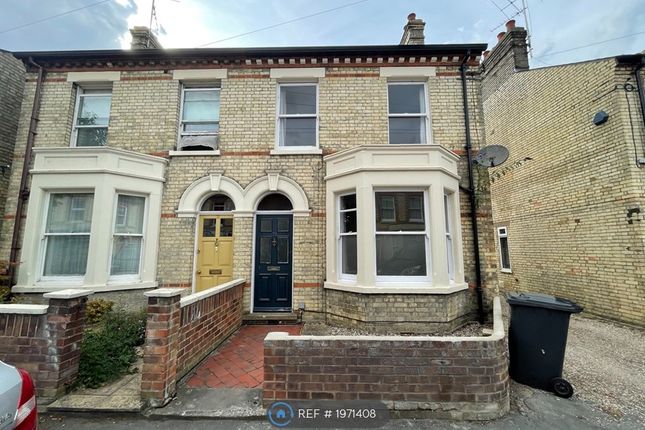 Thumbnail End terrace house to rent in Hemingford Road, Cambridge
