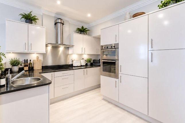 3, Beverston Mews, London photo 3