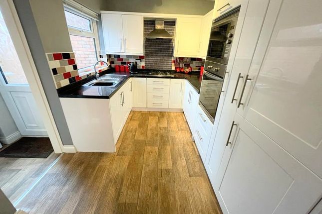 47, Darlington photo 3