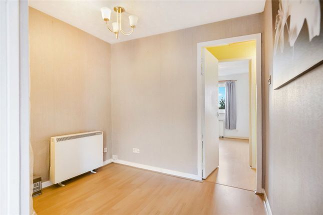 43, Loganswell Gardens, Glasgow photo 4