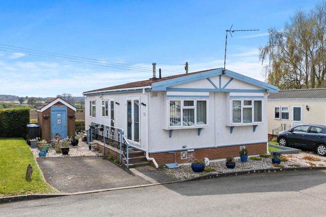 2-bed caravan on 12a Avon Park Homes, Oxford Road, Coventry, £115,000