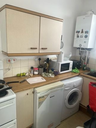 Thumbnail Flat to rent in Langland Court, Cardiff