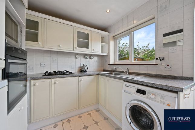 29, Rhyl Road, Middlesex photo 4