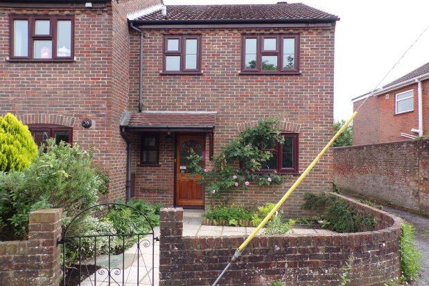 End terrace house to rent in Queens Parade, Lyndhurst