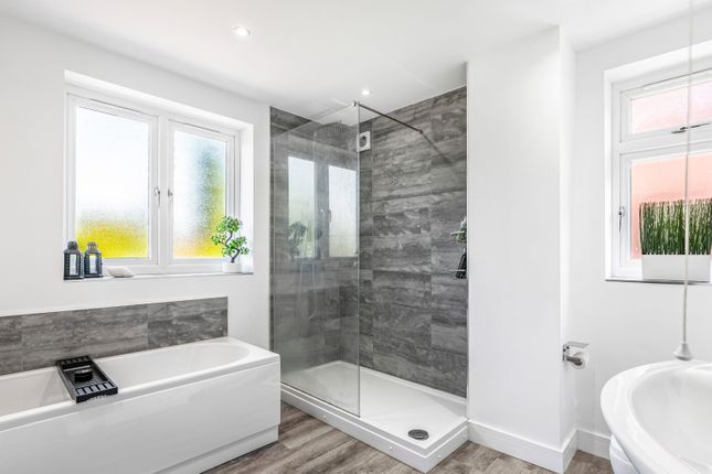 67 Wolverhampton Road, Codsall, Staffordshire photo 4