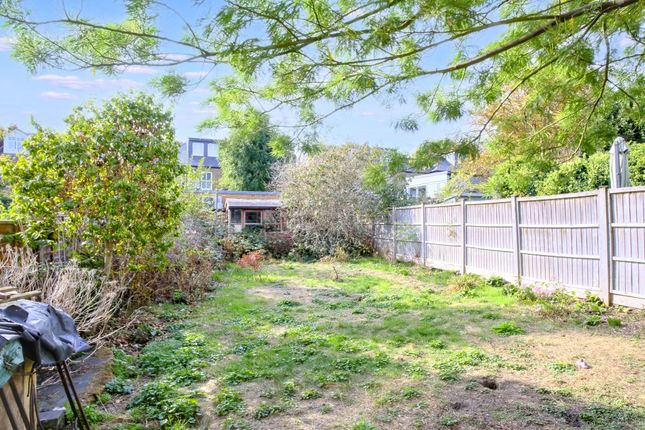6 College Road, Isleworth photo 2