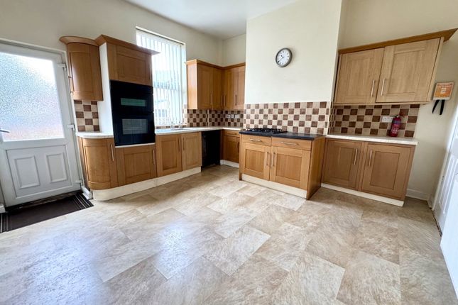 144, Lordens Hill, Sheffield photo 4
