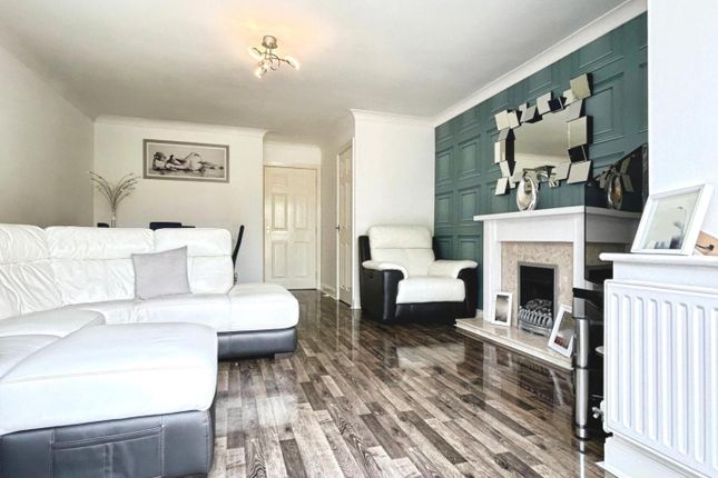 16, Springwood Grove, Rotherham photo 2