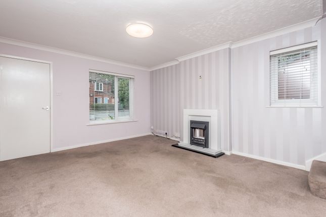 23, Swallow Drive, Leeds photo 3