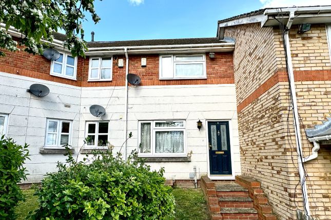 Thumbnail Terraced house for sale in Roman Square, Thamesmead, London